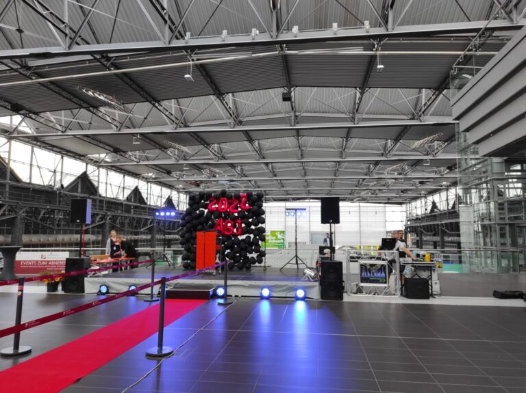 Abiball im Flughafen Dresden